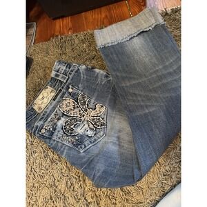 Miss Me Cropped Embellished Denim Jeans Women's Size 32